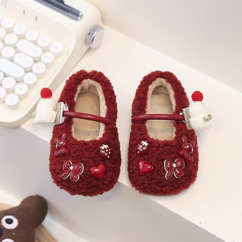 

Children s Christmas-style furry shoes, winter and New Year s edition, red non-slip warm woolen shoes for small, medium, and large children 26-30Code one hand5Double вина червоного кольору