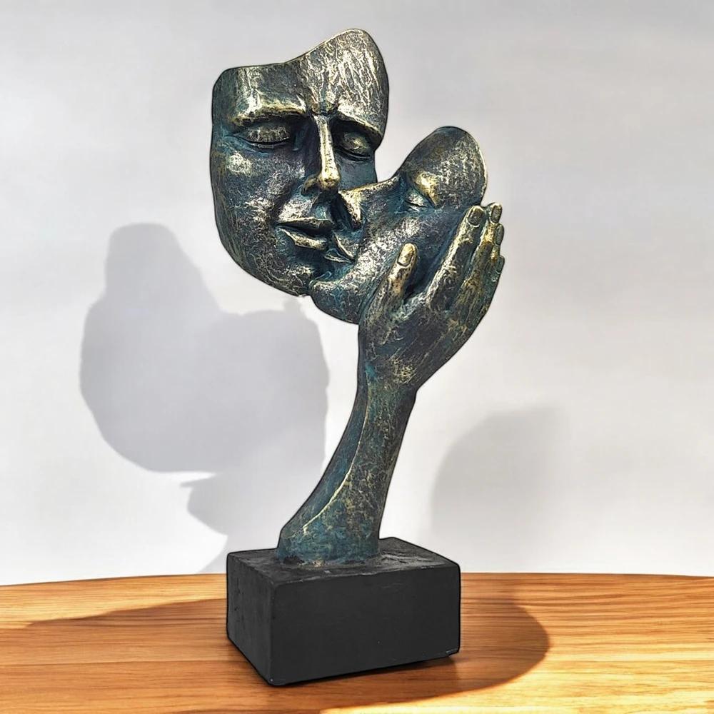 Modern Decorative Figurine - Decorative Sculpture Faces in Hand