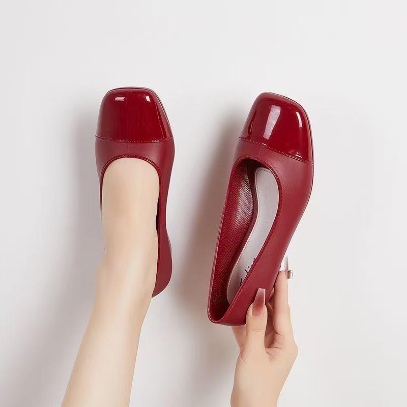 Pantofi de ploaie noi pentru femei cu toc bloc jos Talpă moale Antiderapant Vârf pătrat Slip-on Impermeabili Pantofi de lucru Pantofi ușori pentru navetă