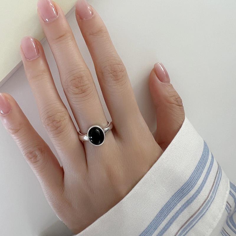 Black Oval Zircon Ring - Elegant, Fashionable, Adjustable Open Design for Women Open Adjustable