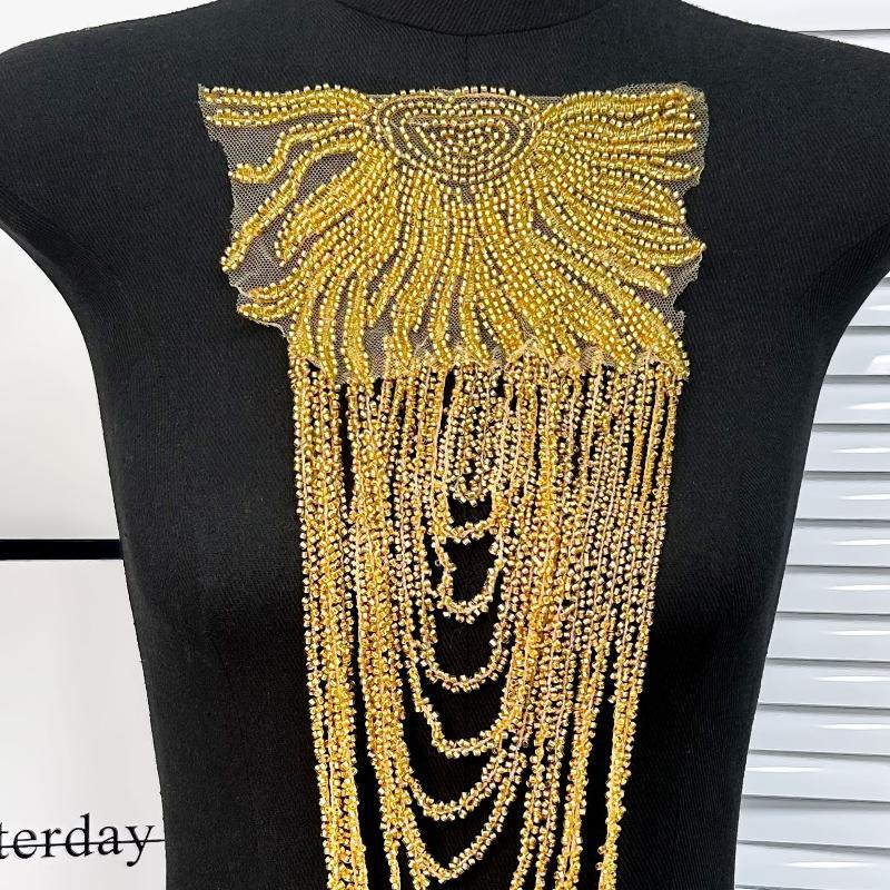 1Pcs Beaded Wedding Dress Shoulder Patches Vintage Heavy Embroidery Tassel Three-Dimensional Crystal Pendant