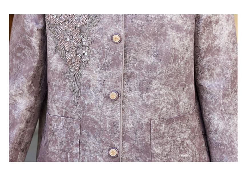 Elevate Your Style with Our New Chinese-style, Elegant Jacket for Middle-aged Women—perfect for Spring and Autumn.