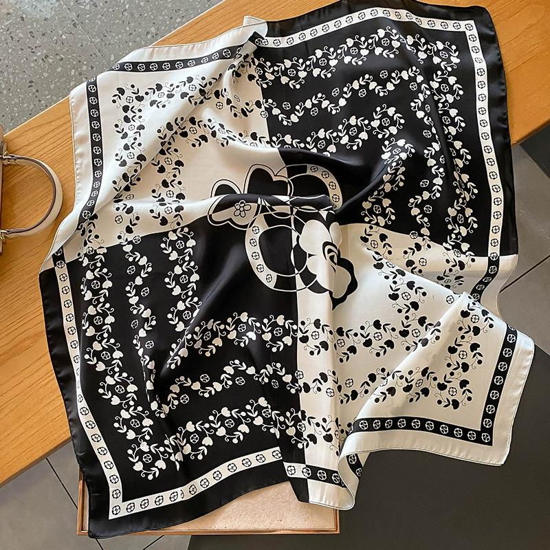 Luxury New Style Square Headscarf Women Sunscreen Beach Kerchief Popular The Four Seasons Scarves  Design 70X70CM Silk Hijab