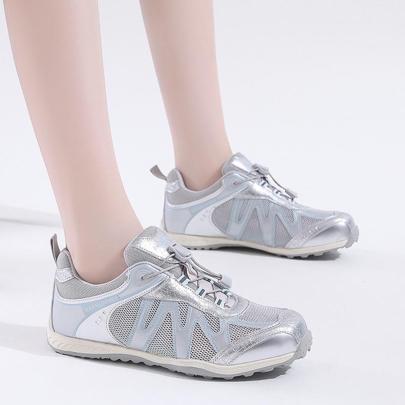 

Mountaineering mesh white shoes women s 2025 summer new thick-soled, light, comfortable and breathable casual sports shoes 35