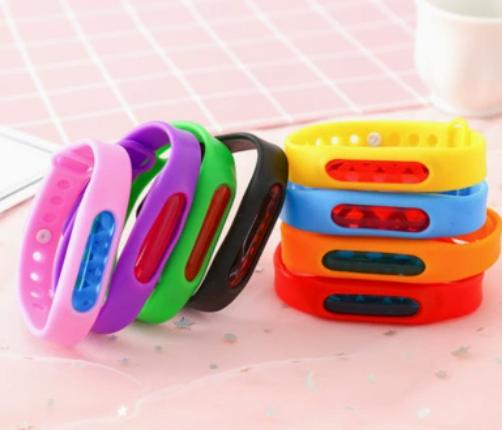 

bracelet with plant oil, silicone, and , 5 pieces One Size