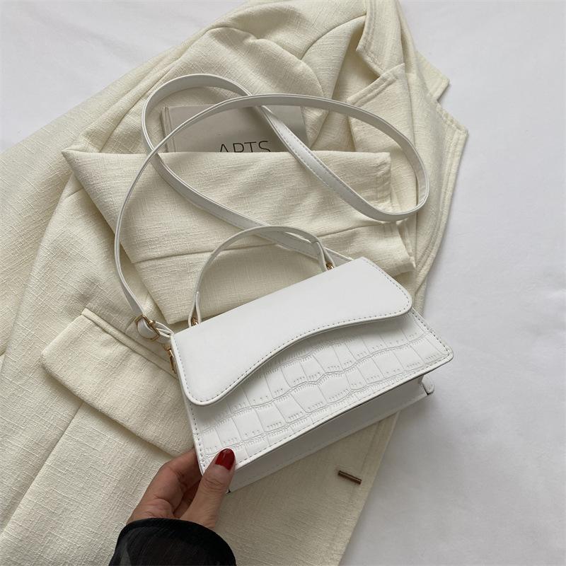 Retro foreign shoulder bag 2025 new trendy handbag Korean version autumn fashion simple messenger small square bag women's bag