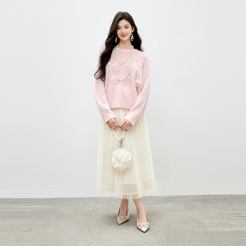 Sweet Floral Round Neck Knitted Sweater