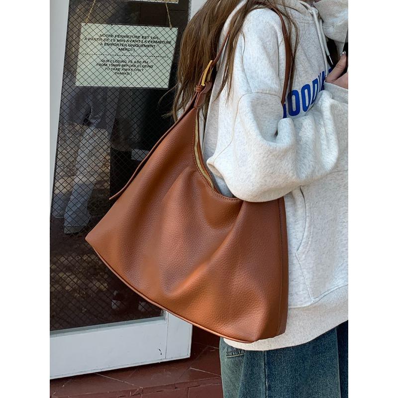 Large Capacity Bag for Women New Fashion Autumn and Winter Soft Leather Commuting Tote Bag Niche Class One-shoulder Armpit Bag