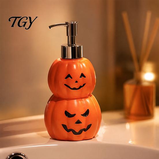 Creative Gift for Housewarming Grimace Pumpkin Soap Dispenser Bottle, Halloween Lotion Pump Party Table Decor Refillable Container Liquid And