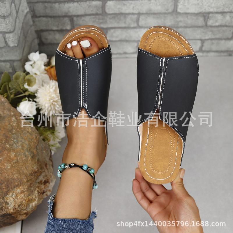 Comfortable wedge heels for women's shoes outside, simple large size slippers, new sandals for women