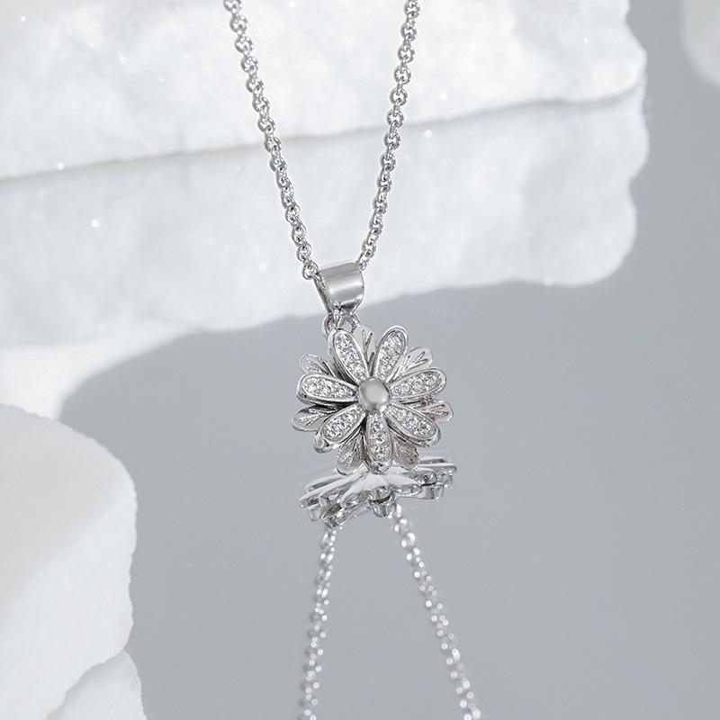 

Do-It-Yourself Smart Petal Necklace Diamond-Set Original Design To Wear Rotating Five-Petal Flower Small Daisy Necklace
