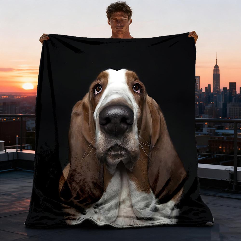1pc Basset Hound Outdoor Personalized Flannel Blanket, Soft, Lightweight Personalized Flannel Blanket, Digital Printing,