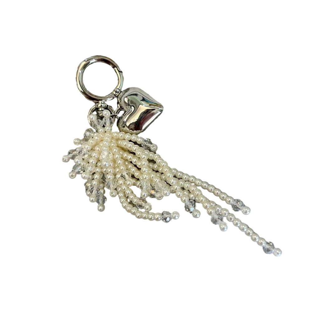 Elegant Heart Pearls Tassels Keychain for Women Featuring Sturdy Alloy Materials and Handmade Craftsmanship Use