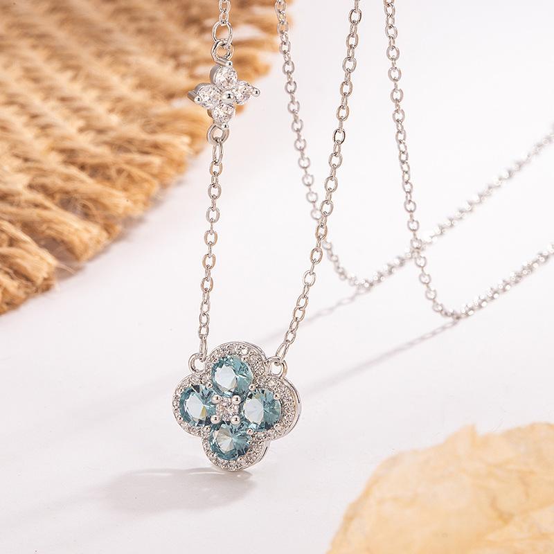 Lucky Four-leaf Clover Necklace for Women A Luxurious and Sophisticated Floral Clavicle Chain A Perfect Gift for Women