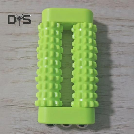 Handheld Roller Massager Portable Travel Muscle Fatigue Pain Relief Palm Acupoint Deep Tissue Relaxation Physical Therapy Spiky Massage Stick