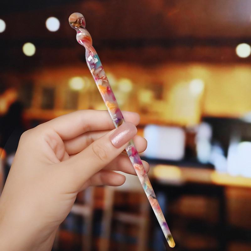 Elegant Twisted Acetate Hairpin: Ancient Style Bun Accessory