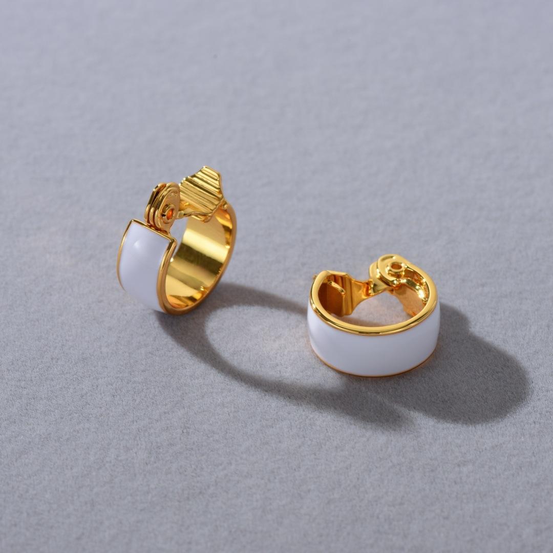 Personalized Drip Earrings, Retro Earrings, Simple Temperament, Wide-Sided White, Trendy White, Fashionable Ear Clips