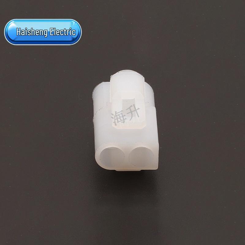 Automotive Female Connector 811972577