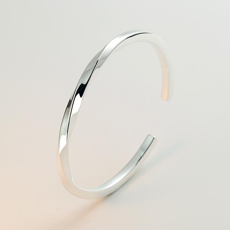 

Серебряный браслет S999, полностью серебряный квадратный витой однотонный браслет Мебиуса, открытый браслет, женский универсальный подарок для подруги