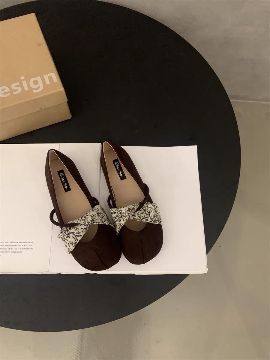 

Нишевый дизайн ретро балетки на плоской подошве мягкая подошва неглубокий носок одиночные туфли одна педаль повседневные и удобные одиночные туфли женские 40 коричневый