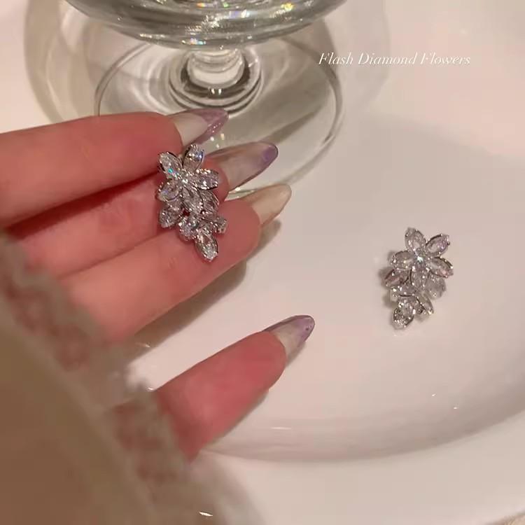 

925 silver needle flash diamond flower earrings women s summer unique stud earrings popular light luxury earrings