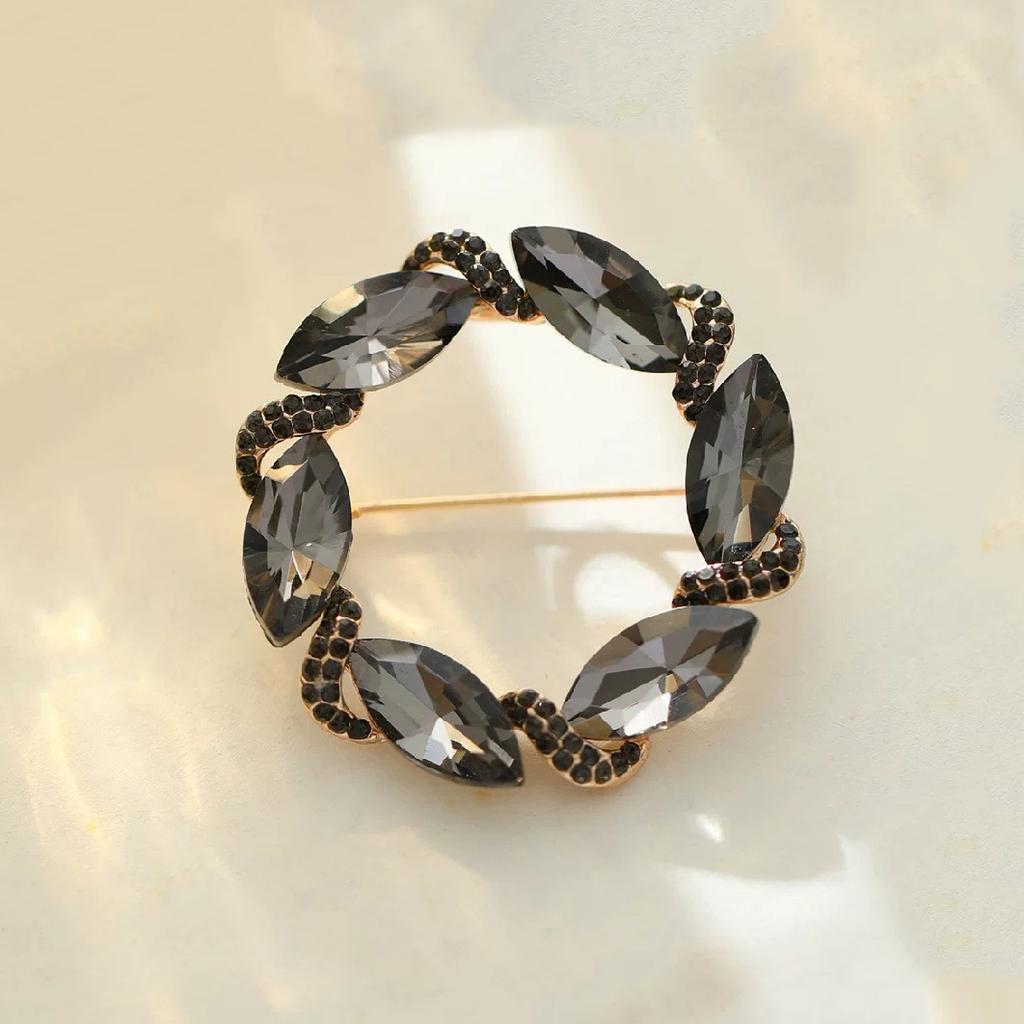 Sapphire Flower Brooch - High-end, Exquisite Crystal Flower Wreath Pin, Unique Design, Rare Piece.