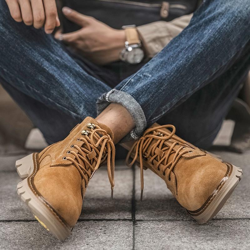 Men's British Style Mid-Top Martin Boots, 2024 Winter Edition: Versatile, Thick-Soled, Plus-Velvet Desert Work Shoes.