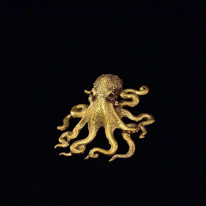 Hand Made Small Octopus Statue Metal Brass Tea Pet Table Ornament Lucky Home Decorations Accessories Chinese Tea Set Craft Gift