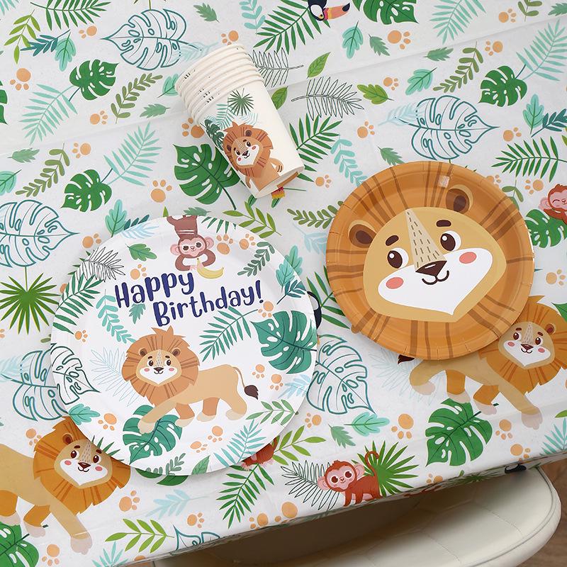 Animal-Themed Birthday Party Paper Tableware Set: Includes Disposable Plates, Cups, and Napkins for Kids.