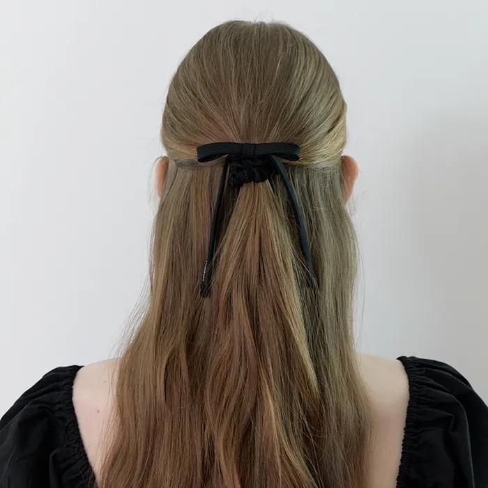 essential ribbon line scrunch - black