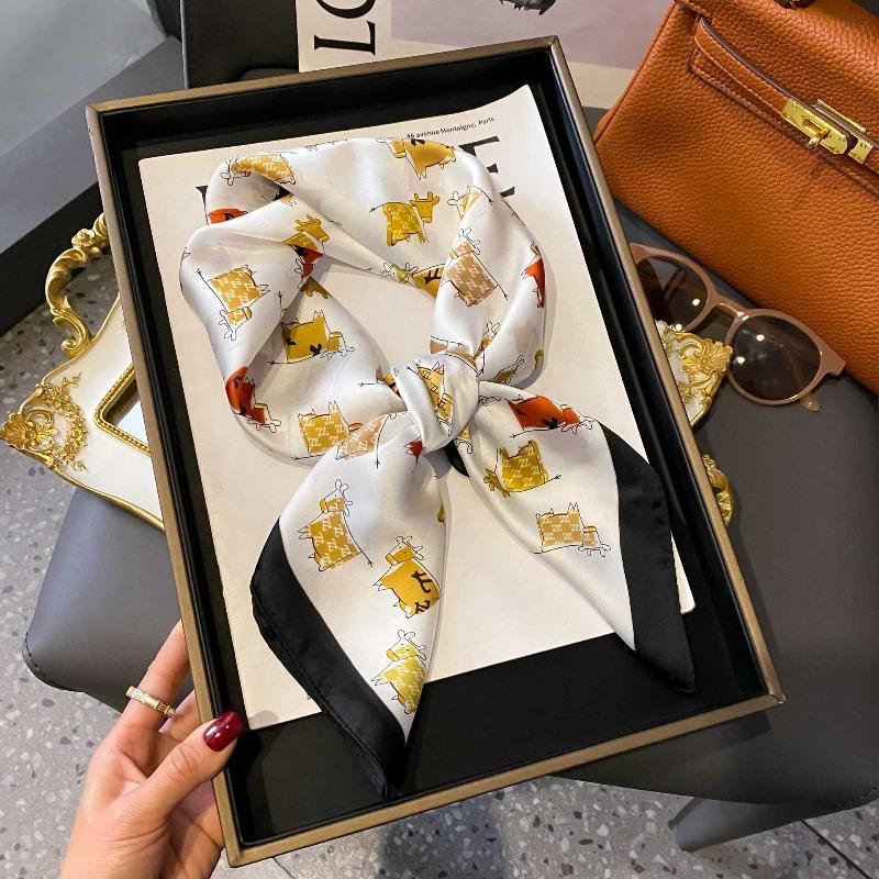 Zhang Ruonan silk scarf women's spring and summer new fashion retro accessories scarf neck high-end small square scarf