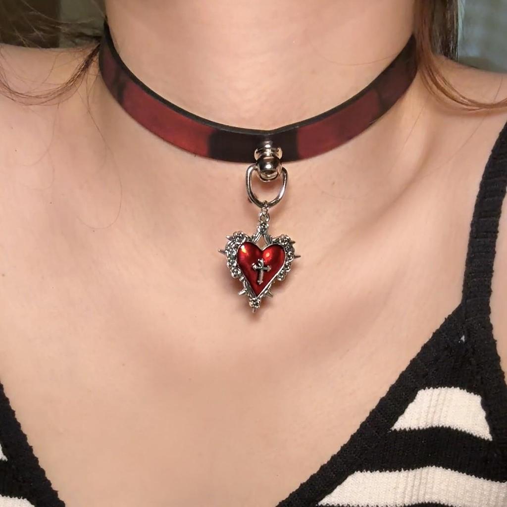 Chique Pittige Meisje Leren Bel Choker Ketting – Uniek Minderheidsontwerp