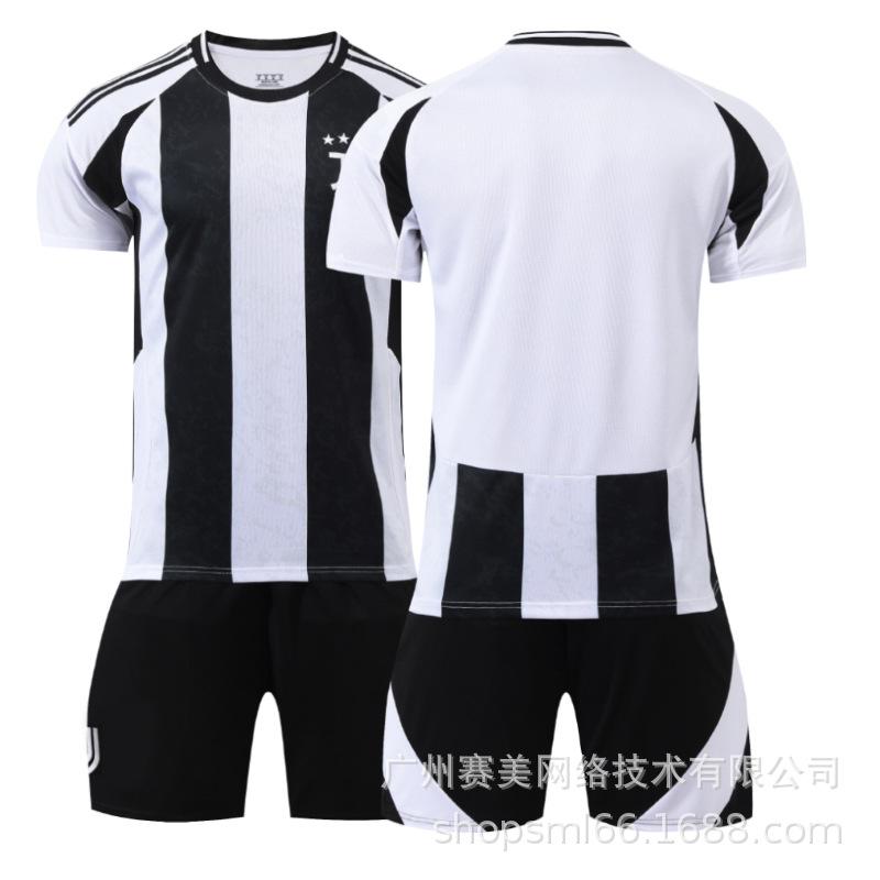 

2425 Juventus main football jersey set 9 Hovic 22 Di Maria 19 Thuram 7 Chiesa Ronaldo jersey 28#