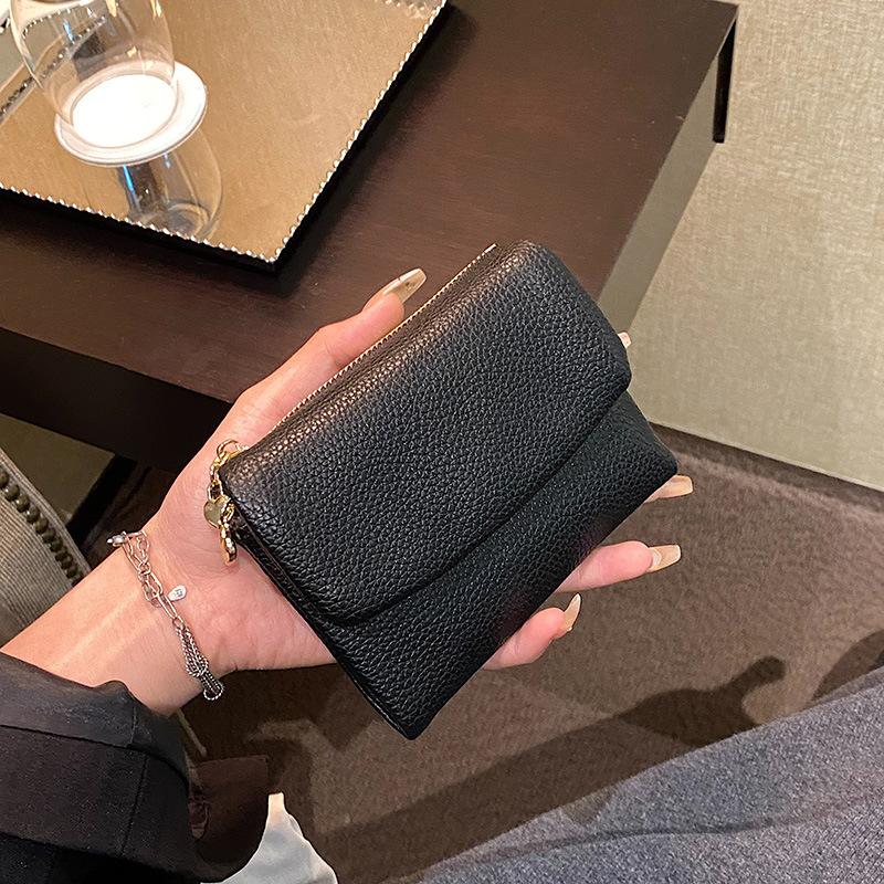 

Новый женский кошелек с узором личи. Короткий женский складной кошелек. Большая вместительная сумка для карт. чёрный