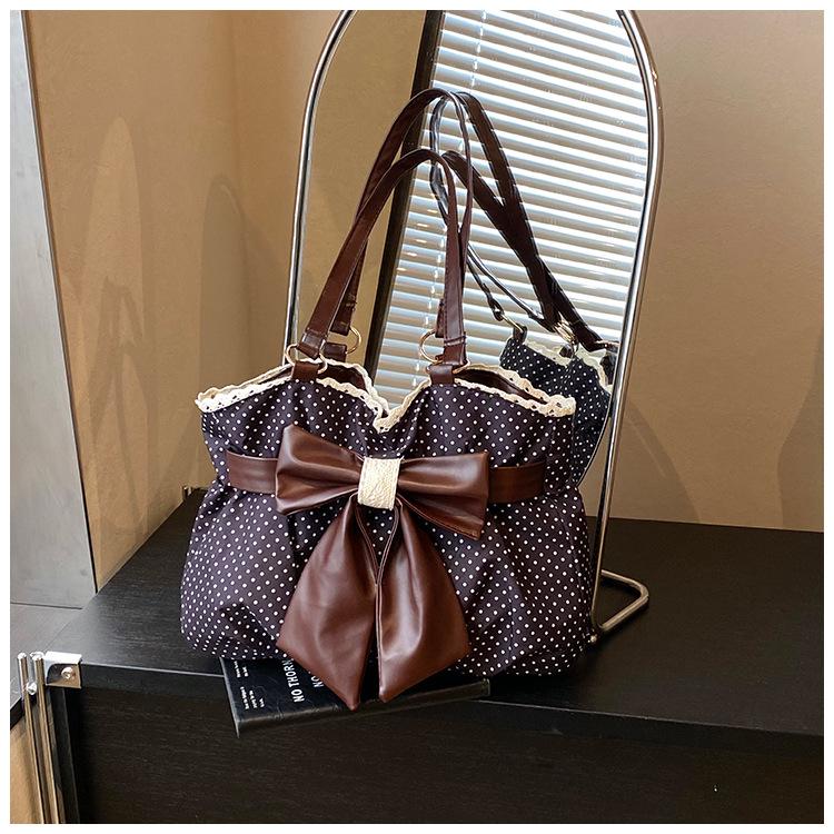 Frühling/Sommer 2026 Gepunktete Schleife Spitze Große Kapazität Schultertasche für Damen