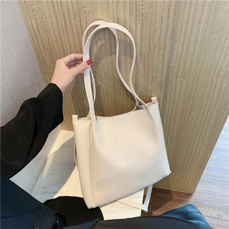 Trendy Women's Shoulder Bag With Large Capacity 2020 New Arrival Korean Style Street Fashion Pu Material