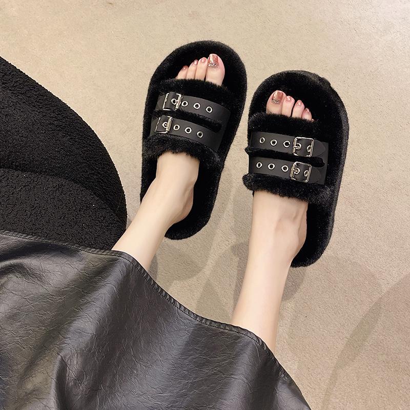 Women wearing Mao Mao slippers outside the home 2025 spring and autumn new design sense niche thick bottom increase lazy cotton drag winter