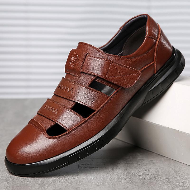 Summer new men's sandals hollow breathable beach shoes leather shoes casual leather hole shoes