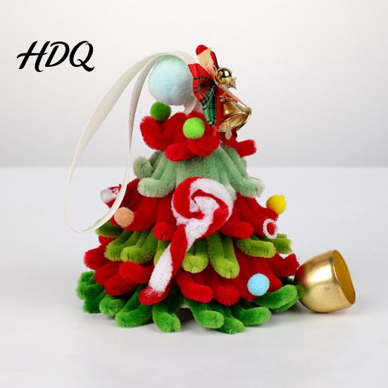Festive Tabletop Centerpieces Mini Pipe Cleaner Christmas Tree Ornament Handmade Chenille Stem Xmas Miniature Gifts Craft with Bells Holiday Hanging