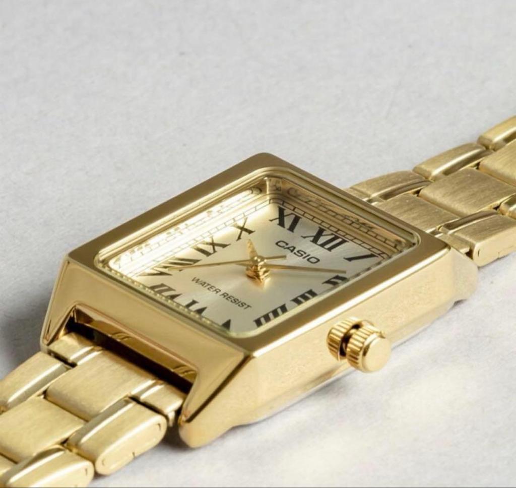 CASIO LTP-V007G-9B Gold Wristwatch