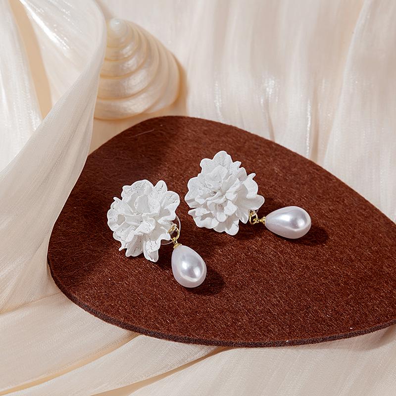 Baroque White Flower Stud Earrings with Micro-Paved Diamonds, Tassel Pearls & Water Drop Design