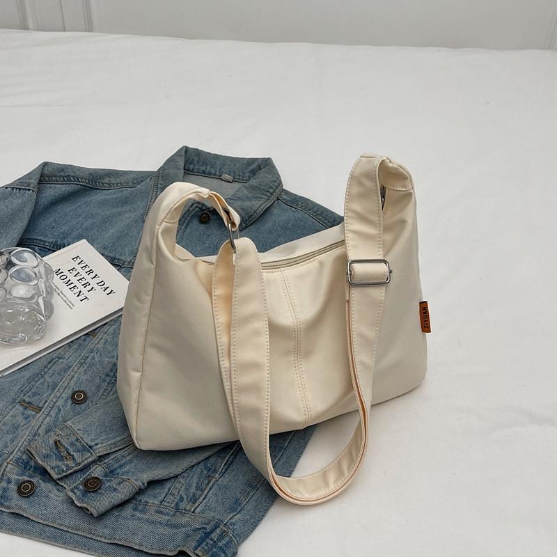 Oxford Cloth Saddle Bag For Women With Zipper Closure For Daily Use