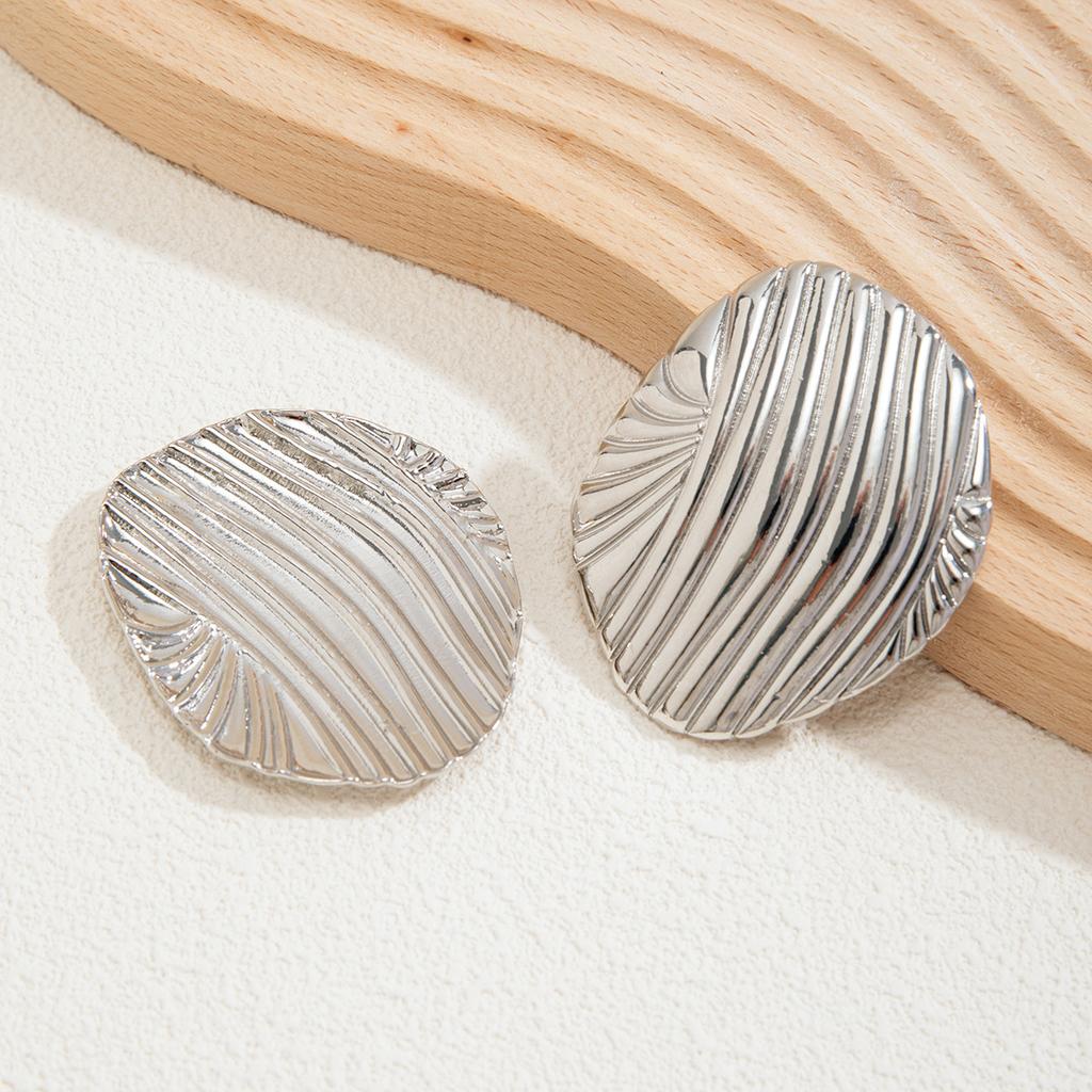 Shell Metal Ocean Wind Earrings, Niche Design Sense Exaggerated Striped Big Stud Earrings
