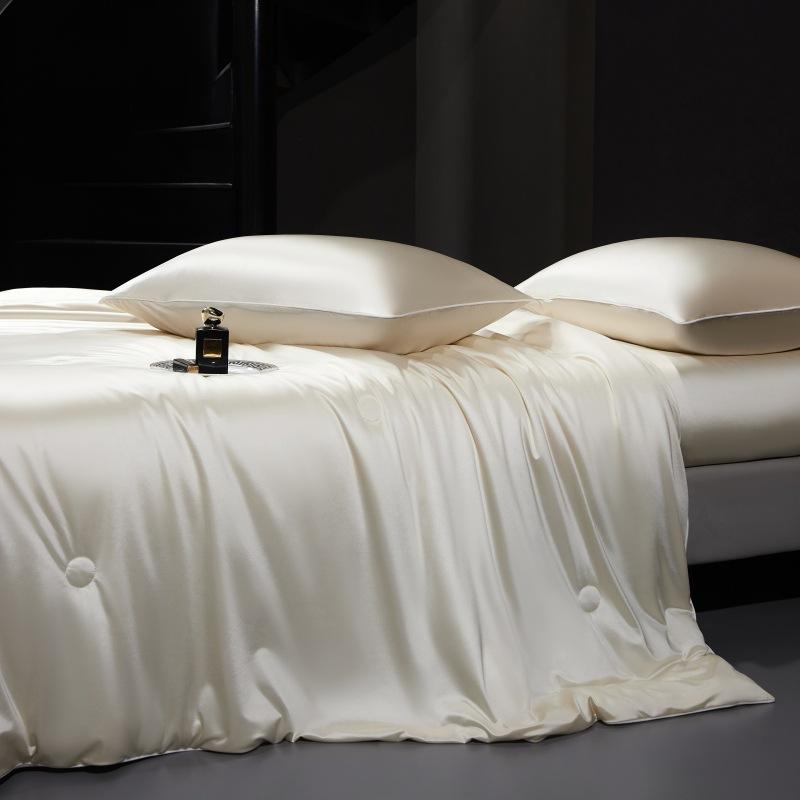 New light luxury cool feeling ice silk summer cool quilt four-piece machine washable air conditioner quilt washed silk quilt 150x200cm 4pcs