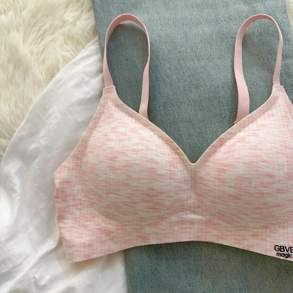 Seamless Women's Push-Up Sports Bra: Comfortable, Soft, Wire-Free, Anti-Sagging, Ideal for Small Chests.