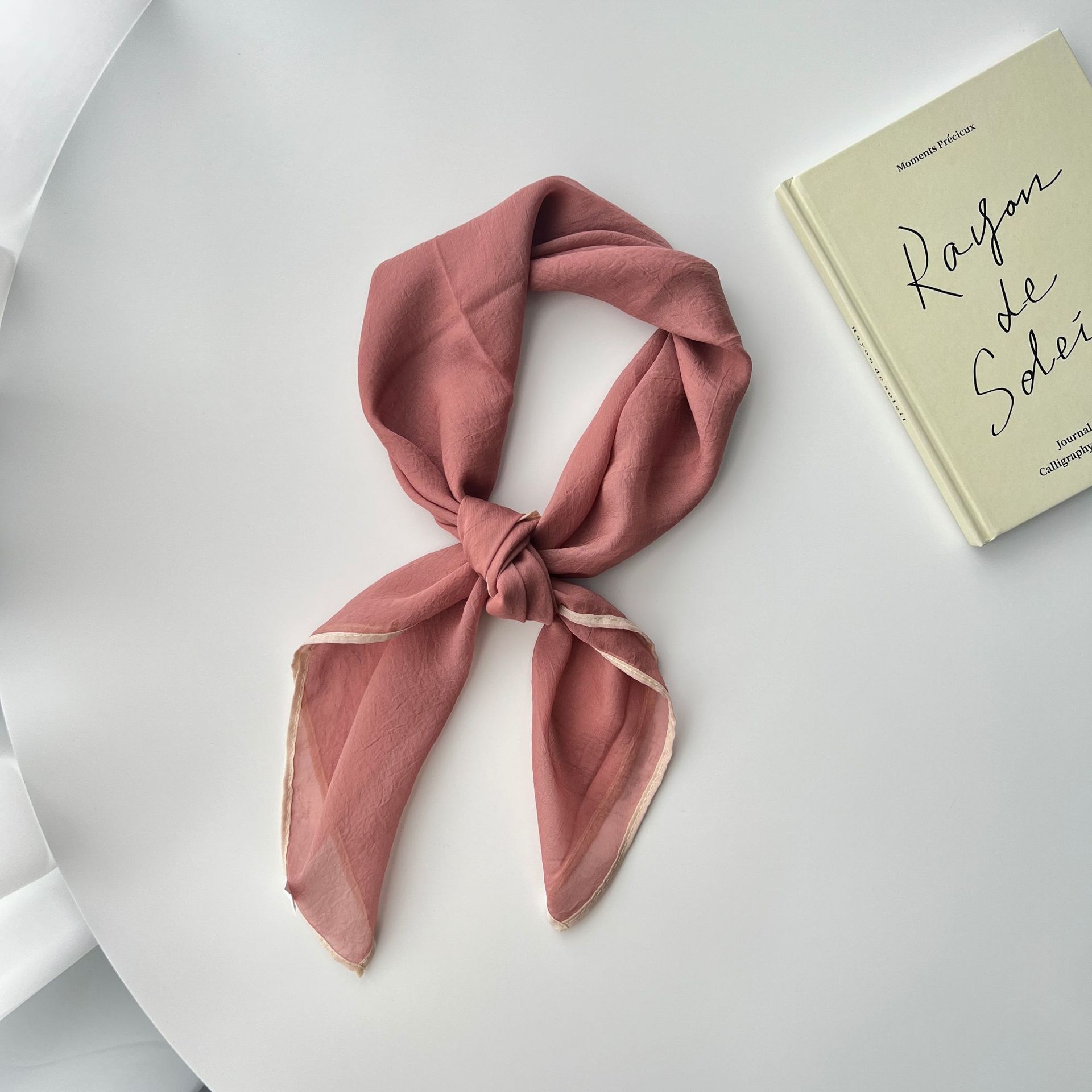 

Однотонный носовой платок, хлопковые шейные шарфы для женщин, маленькие шали и накидки, бандана, платки на голову 70cm темно-розовый