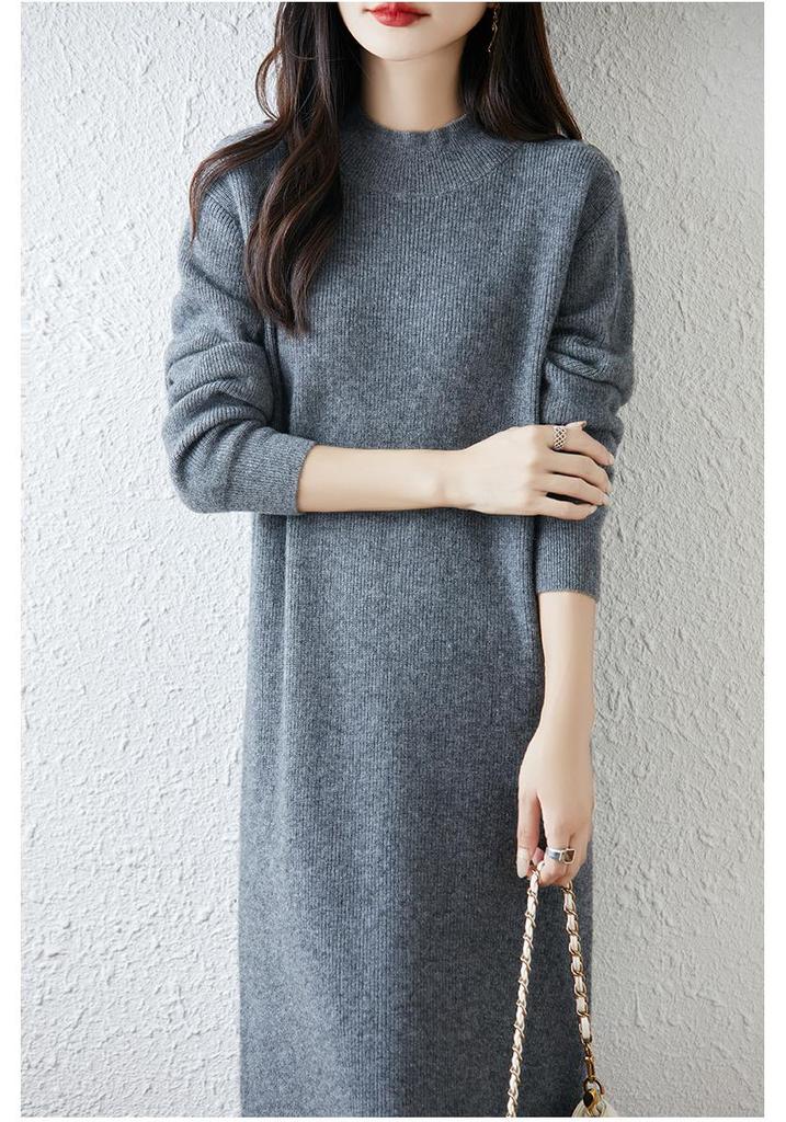 Women's Loose Knit Wool Dress with Round Neck - Over-the-Knee Length, Korean Style, Suitable for Autumn and Winter.