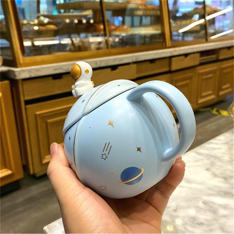 400ML Novelty Space Mug Space Themed Water Cup Astronaut Coffee Cup Ceramic Material Perfect for Water Milk Beverages