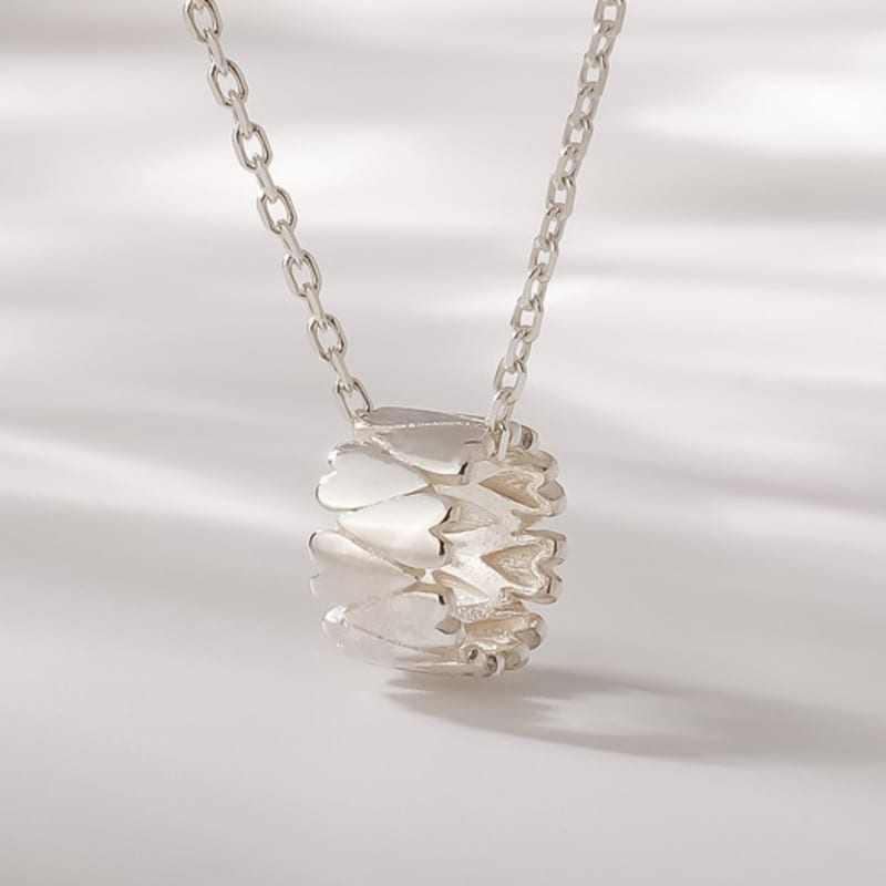 

JEWNEL Silver925 Heart Quilted Cylinder Pendant Chain Necklace Silver