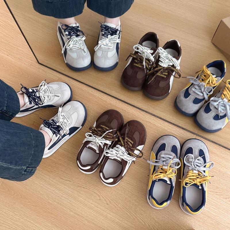 Spring and Summer New Sports Board Trendy Shoes Racing Shoes Breathable Casual Shoes Female Student Shoes Light Board Shoes